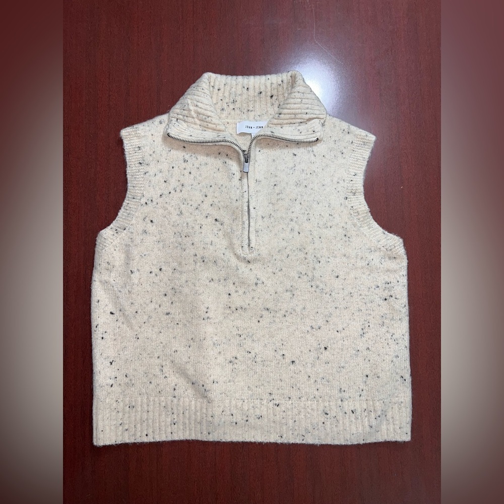 John + Jenn Speckled Beige Zip Tank Top - Picture 3 of 6
